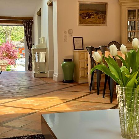 Domaine Des Monges Bed and Breakfast Saint-Seurin-de-Prats Exteriör bild